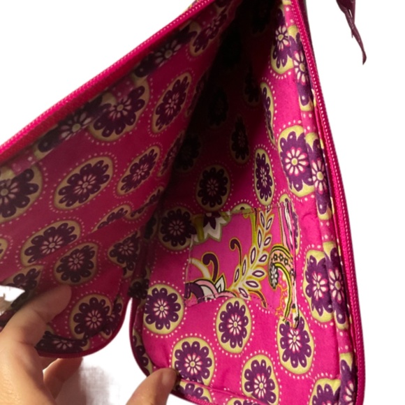 Vera Bradley Retired Very Berry Paisley Tablet Sleeve Size 9”x5” - Picture 4 of 10